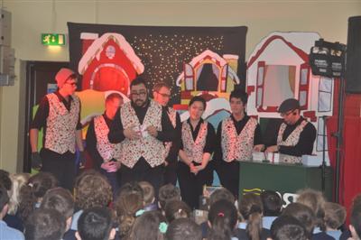 OM Schools Christmas Show